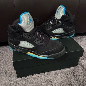 Air Jordan 6 Retro Black Sneakers